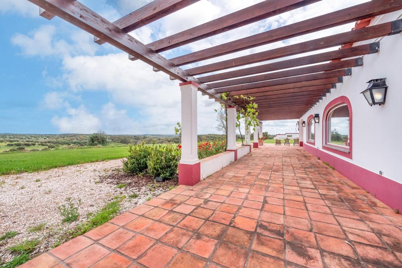Вилла Stunning Mansion In Sao Cristovao Монтемор-у-Нову Экстерьер фото