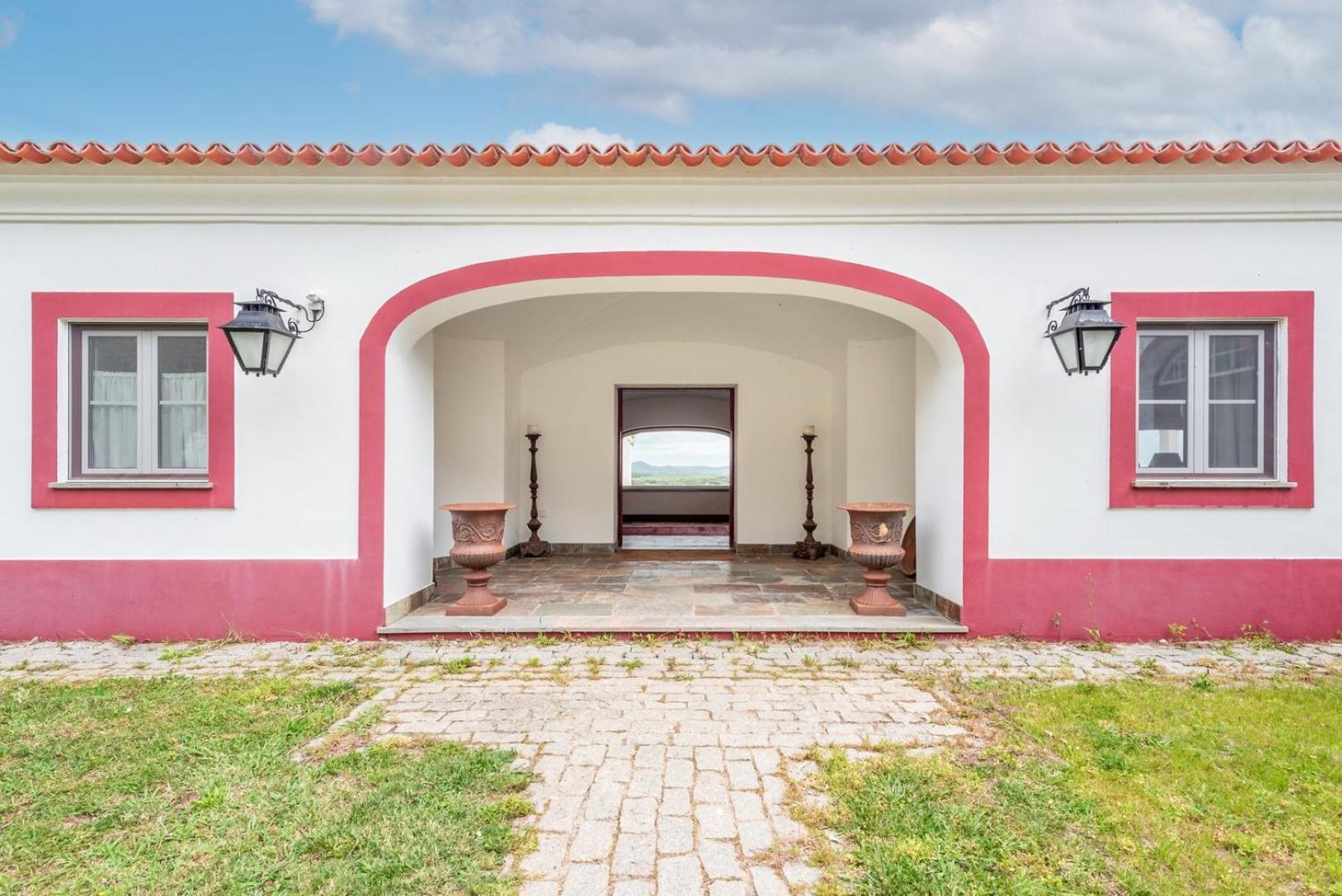 Вилла Stunning Mansion In Sao Cristovao Монтемор-у-Нову Экстерьер фото
