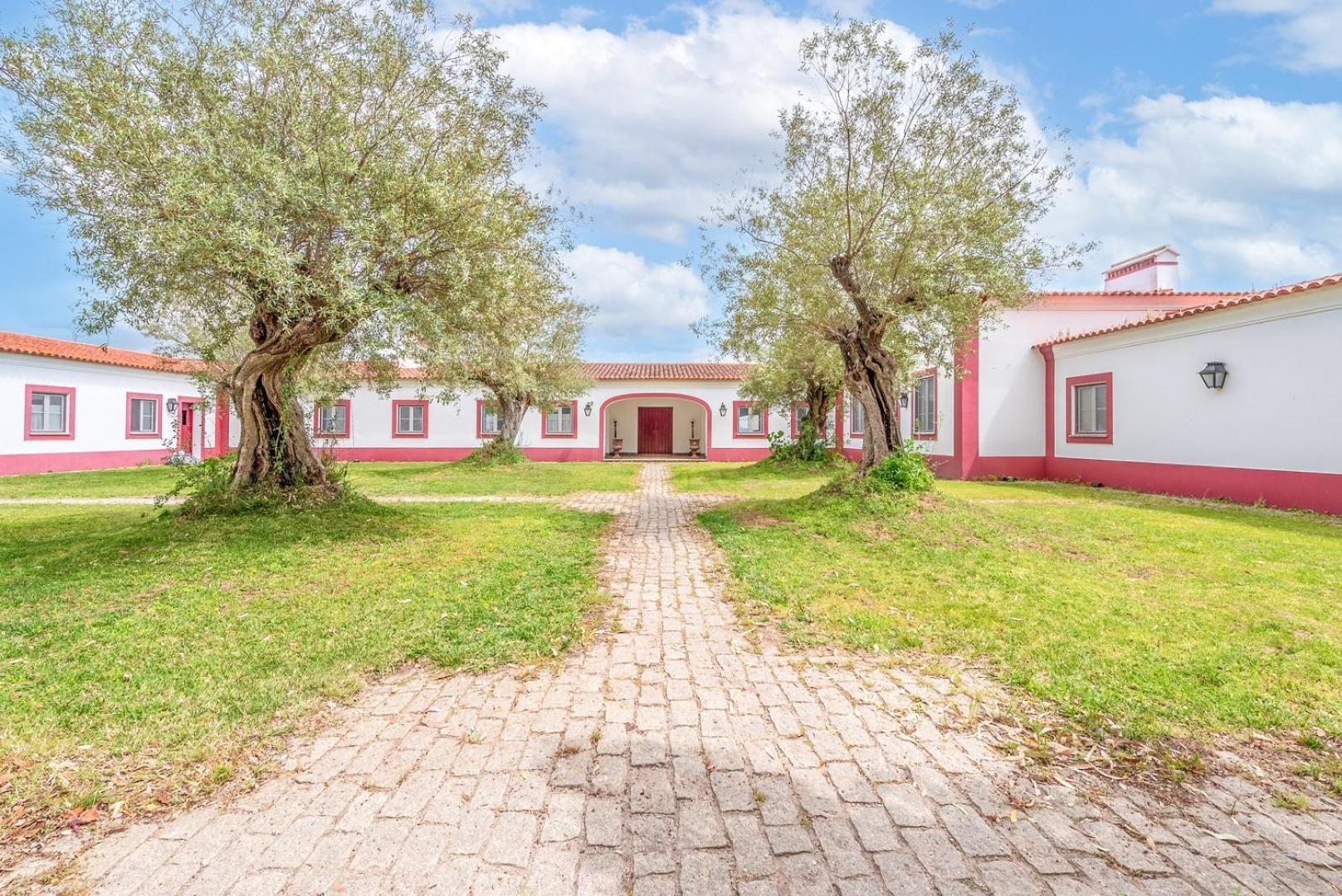 Вилла Stunning Mansion In Sao Cristovao Монтемор-у-Нову Экстерьер фото