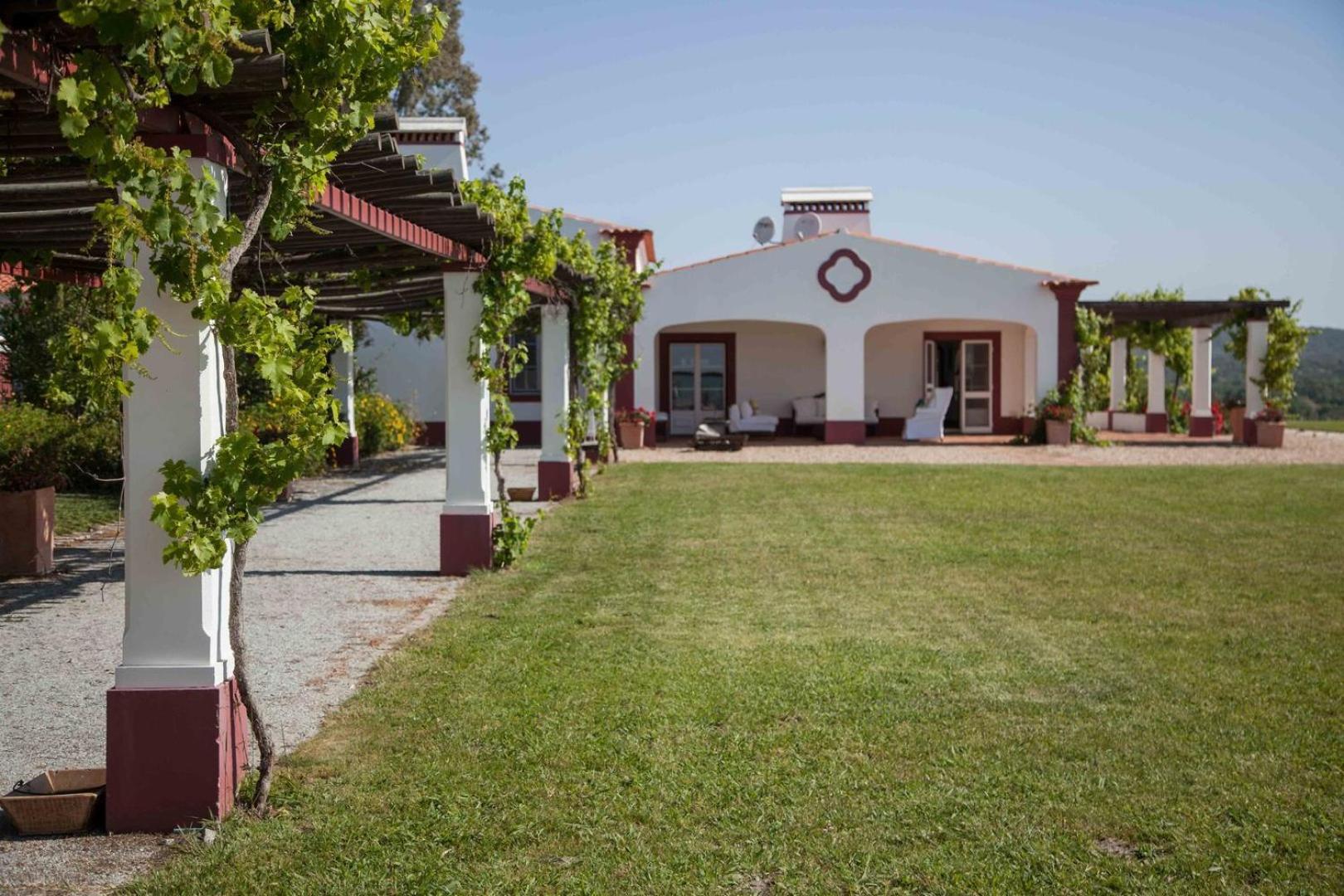 Вилла Stunning Mansion In Sao Cristovao Монтемор-у-Нову Экстерьер фото